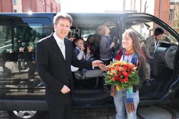 Bild: 114 Pferdestärken für den Kindertreff Oldenfelde