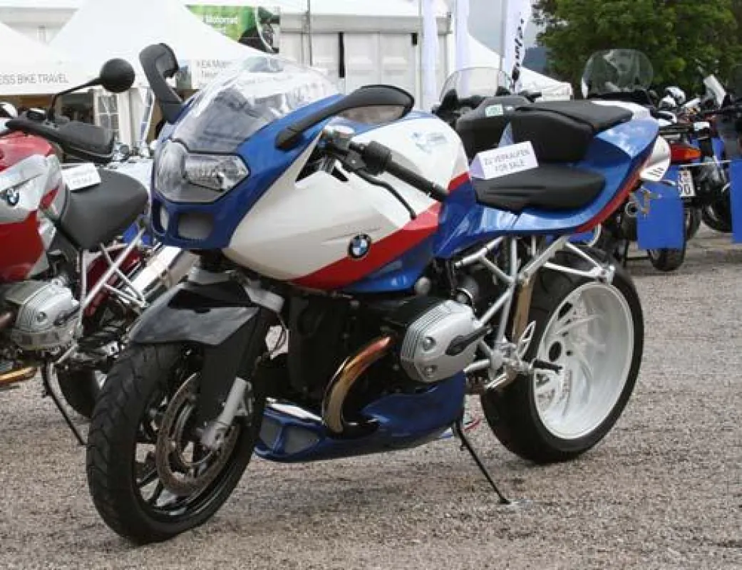 BMW R1200S Umbau von Hornig