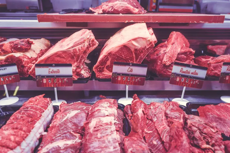 Bild: Rotes Fleisch und Fertiggerichte besser seltener essen