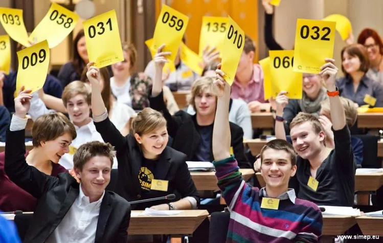 Bild: Junge Europäische Bewegung sucht Teilnehmer für Simulation Europäisches Parlament