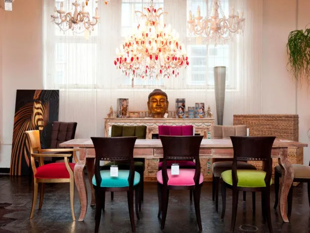 Connoisseurs of fine furniture Bild: Connoisseurs of fine furniture