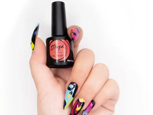 Bild: Premiere auf der Beauty Düsseldorf:  Sagenhafte Nailart vom spanischen Marktführer Thuya aus Barcelona 