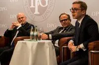 8MAN eröffnet mit Parlamentarischen Abend Diskussion um Folgen der Datenschutz-Grundverordnung Bild: 8MAN eröffnet mit Parlamentarischen Abend Diskussion um Folgen der Datenschutz-Grundverordnung