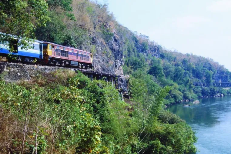Mit der Bahn durch Asien – Mit Geoplan auf Schienen durch Japan, Vietnam und Nordthailand Bild: Mit der Bahn durch Asien – Mit Geoplan auf Schienen durch Japan, Vietnam und Nordthailand