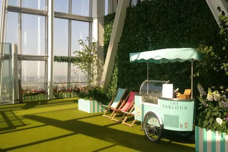 Londons höchster Park – Blumen und Eis auf The View from The Shard Bild: Londons höchster Park – Blumen und Eis auf The View from The Shard