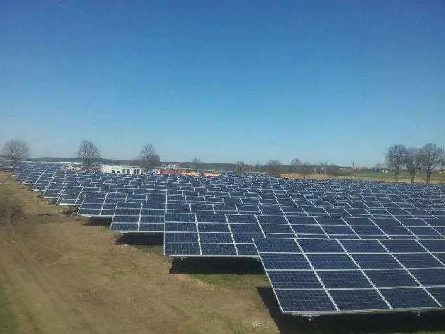 Bild: NATURSTROM AG bringt ihr bislang größtes Sonnenkraftwerk ans Netz