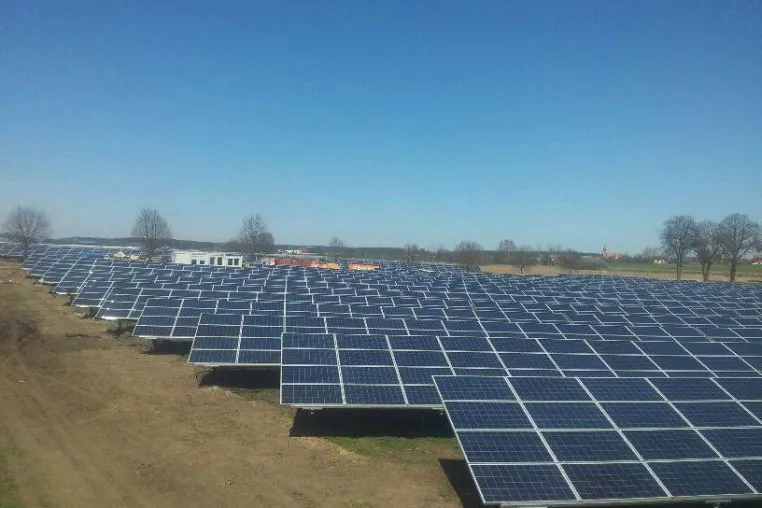 Bild: NATURSTROM AG bringt ihr bislang größtes Sonnenkraftwerk ans Netz