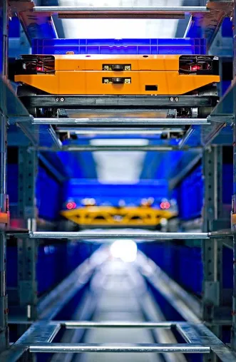 Innovation in der Behälterlogistik - Führerloses Transportsystem Bild: Innovation in der Behälterlogistik - Führerloses Transportsystem