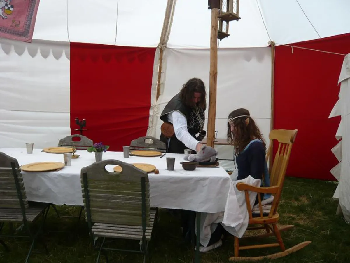 Dinner for Arwen - Bild von Marie-Noelle Biemer