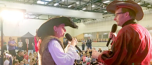 Bild: »Tag der Zahngesundheit 2022« präsentiert sich mit »Sturm im Zahnputzbecher«