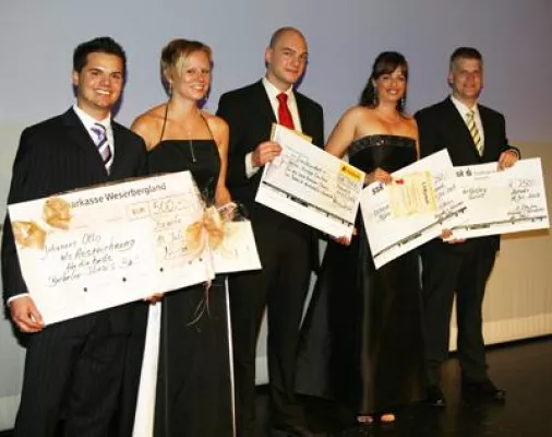 17. BAW-Studienjahrgang feierlich verabschiedet Bild: 17. BAW-Studienjahrgang feierlich verabschiedet