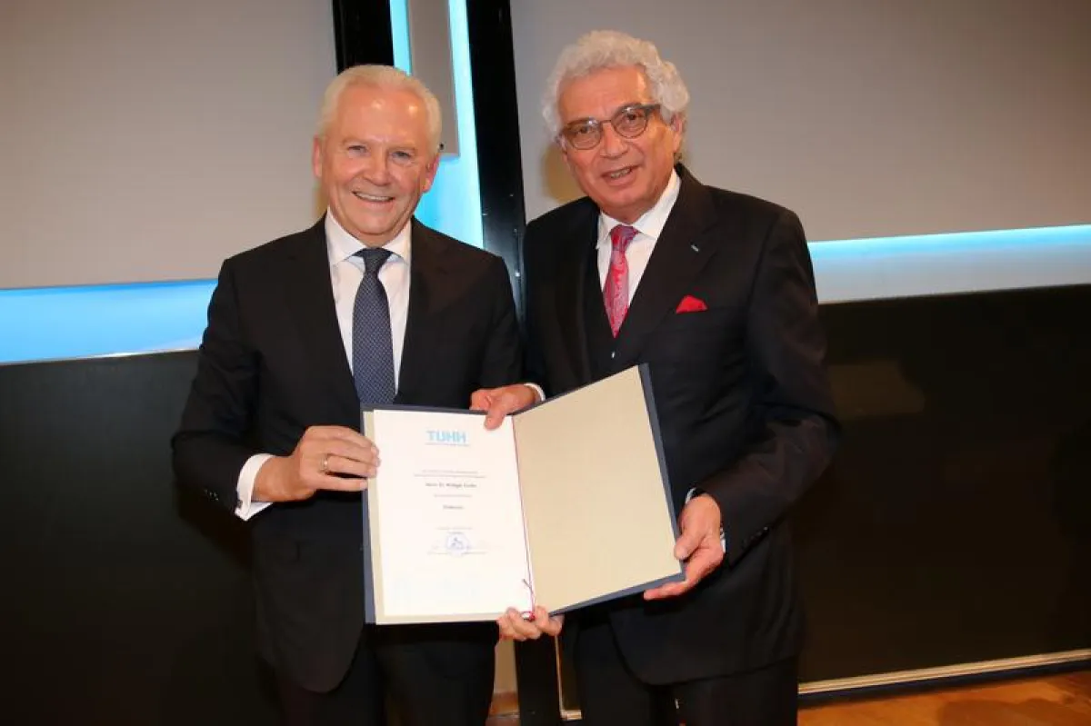 Prof. Dr. Rüdiger Grube und TUHH-Präsident Garabed Antranikian. (TUHH/C. Bittcher)