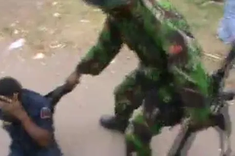 West-Papua: Schockierendes Video zeigt brutale Unterdrückung Bild: West-Papua: Schockierendes Video zeigt brutale Unterdrückung