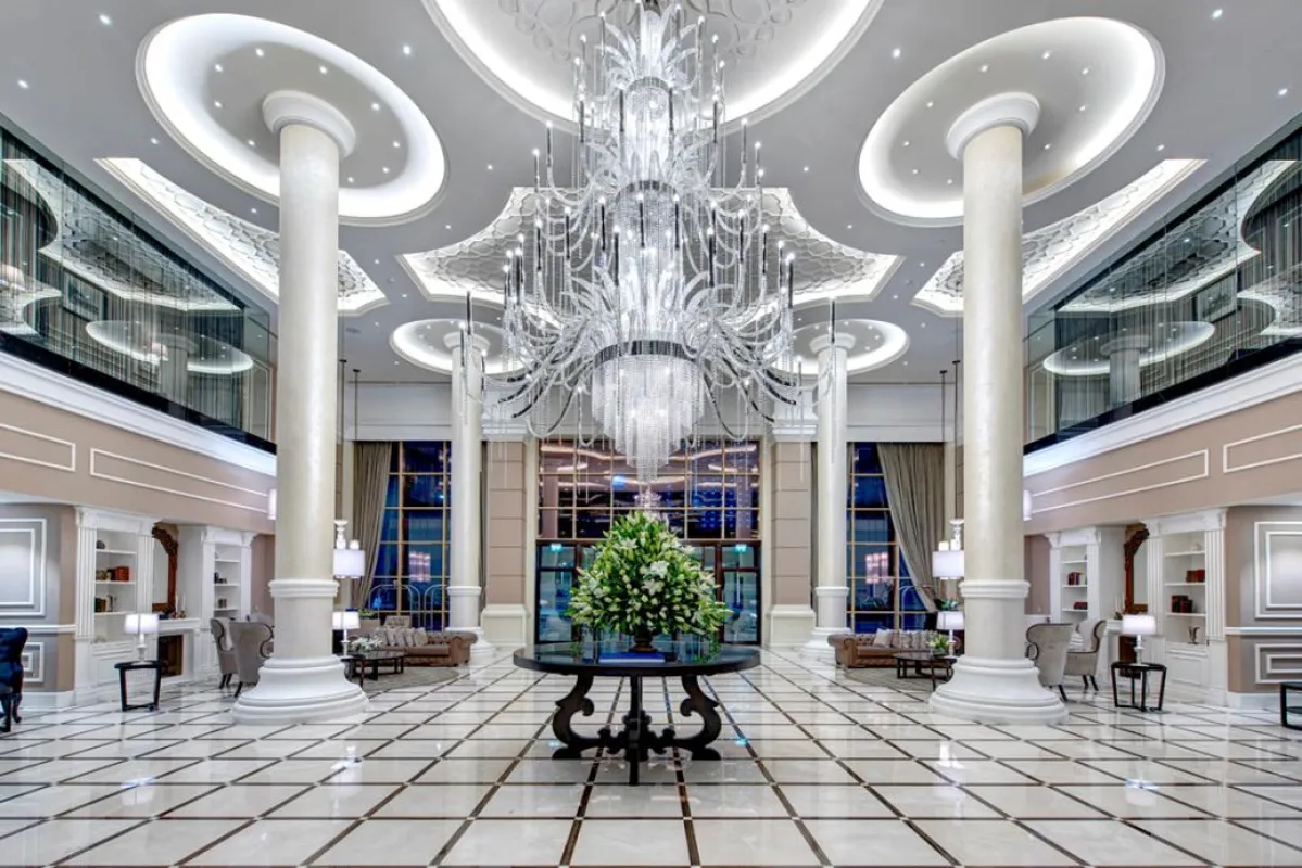 Dukes Dubai, a Royal Hideaway