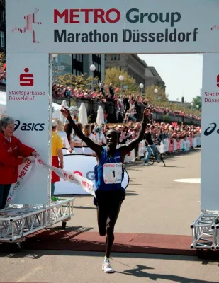 Bild: Rekordbeteiligung und neuerlichen Vermarktungserfolge beim METRO Group Marathon Düsseldorf