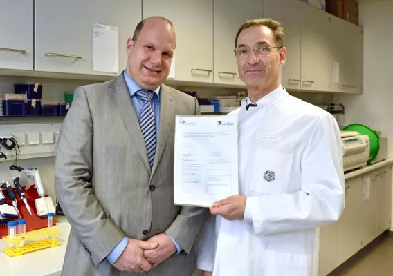 Bild: Jenaer Wissenschaftler für Prostatakrebs-Forschung ausgezeichnet