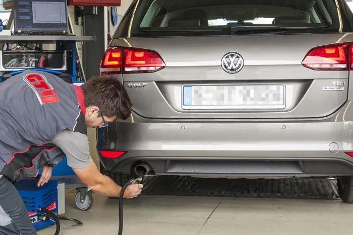 Nach dem Diesel-Abgas-Skandal: Überprüfungen sollen verschärft werden. Bild: Nach dem Diesel-Abgas-Skandal: Überprüfungen sollen verschärft werden.