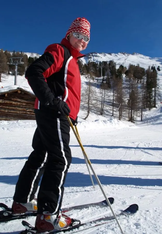 Um die Muskulatur für den Pistenspaß vorzubereiten, ist eine ausreichende Magnesiumzufuhr (etwa 300 mg täglich) für den Organismus wichtig. Ideal ist das Heißgetränk Magnesium Diasporal aus der Apothe