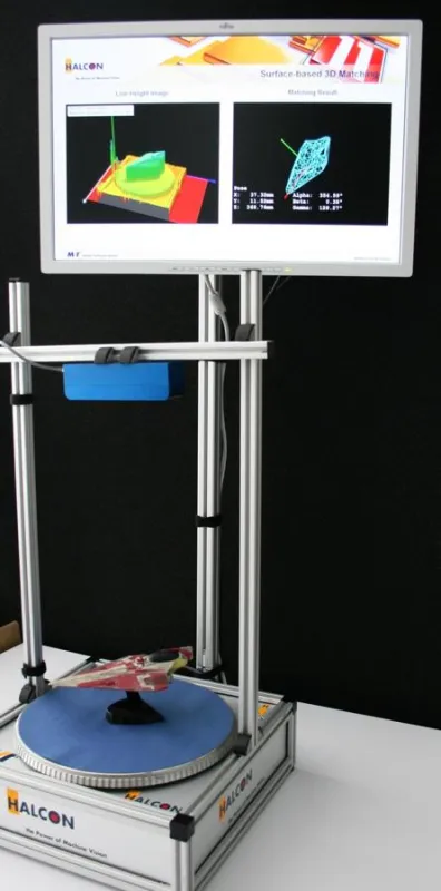 MVTec demonstriert HALCON 11 an einem Aufbau mit 3D?Matching mit einem 3D Kamera?Sensor.