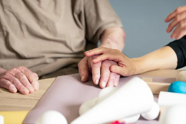 Bild: Vertraute Stimmen gegen die Einsamkeit