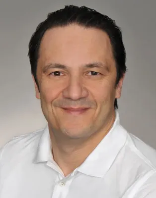 Bild: „Review über Bestrebungen für die Anerkennung der Osteopathie als ein eigenständiges Berufsbild in Deutschland