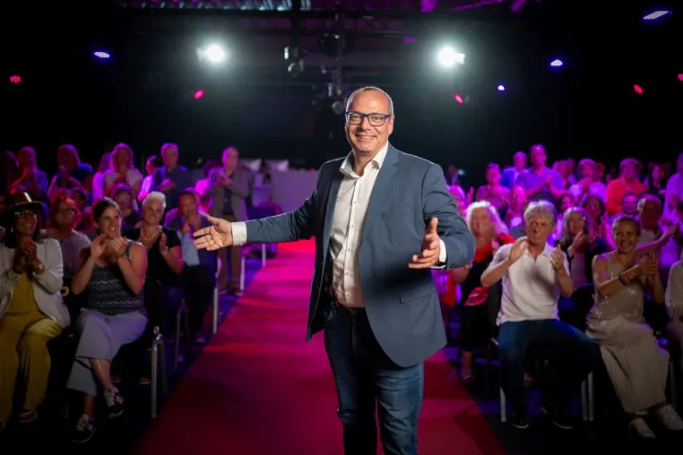 Provokante Leadership-These sichert Wiener Business Coach internationalen Speaker Award Bild: Provokante Leadership-These sichert Wiener Business Coach internationalen Speaker Award