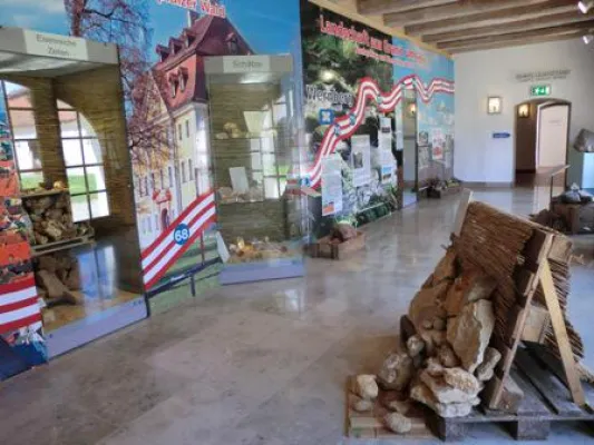 Bild: Am Straßenrand - Geologische Entdeckungen an der A6 zwischen Nürnberg und Waidhaus