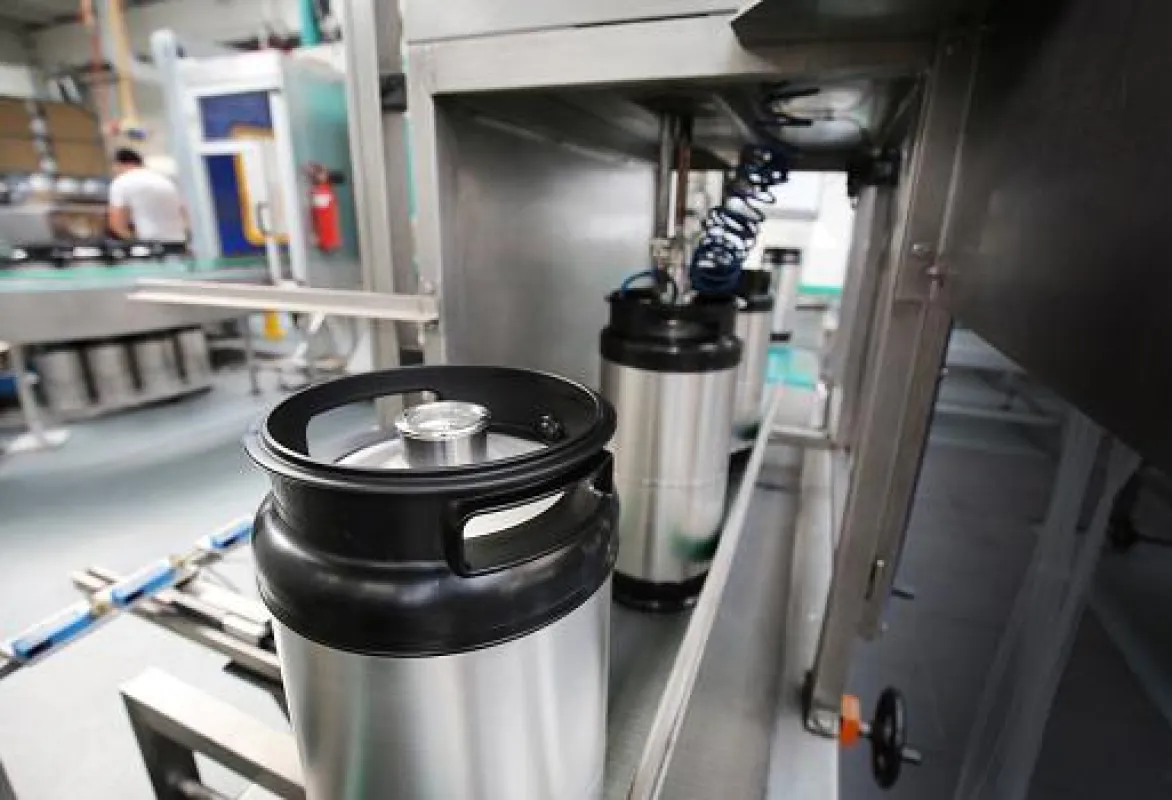 ECO-KEG Fertigungsanlage bei SCHÄFER Container Systems in Neunkirchen (c) SCHÄFER Werke GmbH