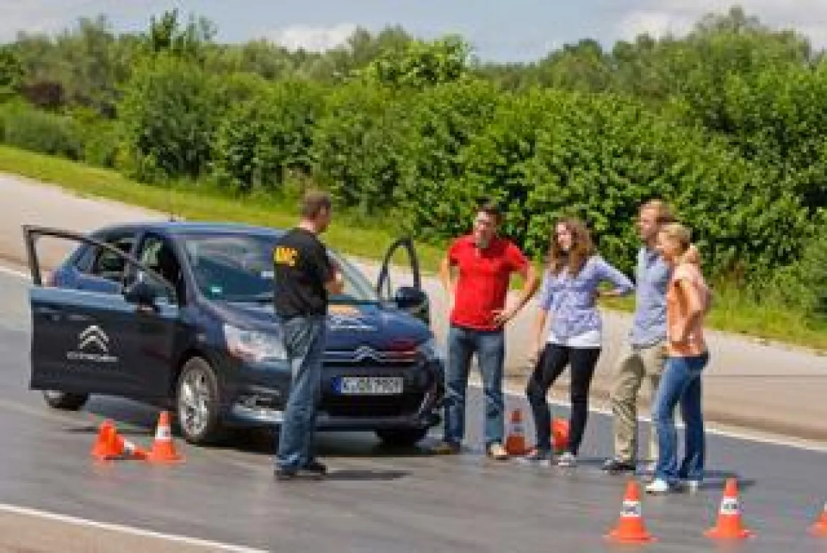 Eine gute Idee: ADAC Junge Fahrer-Training