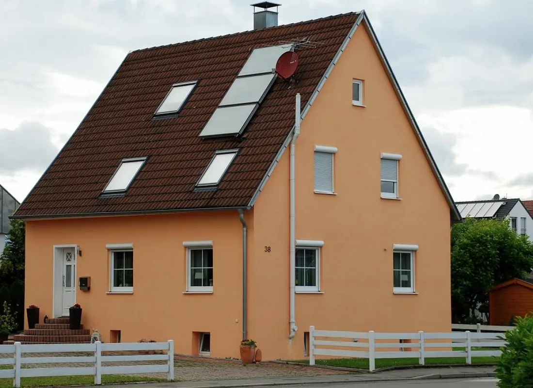 Eine gute Dämmung vom Stuckateur-Meisterbetrieb schafft auch im Sommer ein angenehmes Wohnklima.