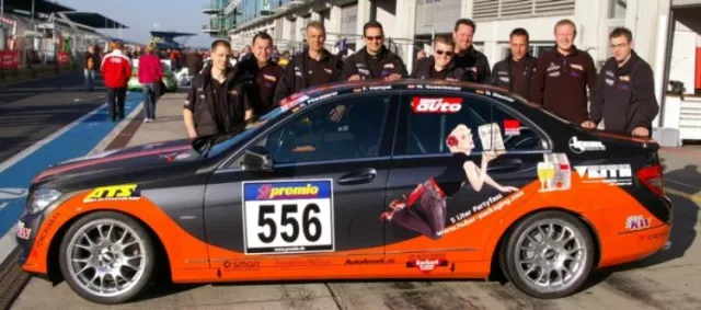 Bild: HUBER PARTYFASS ALS SPONSORPARTNER BEIM 24-STUNDEN-RENNEN 2010 AUF DEM NÜRBURGRING