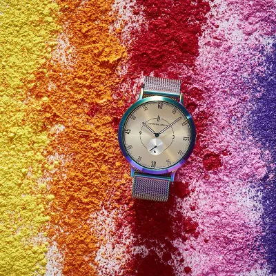 Bild: Lilienthal Berlin bekennt Farbe mit der L1 Rainbow