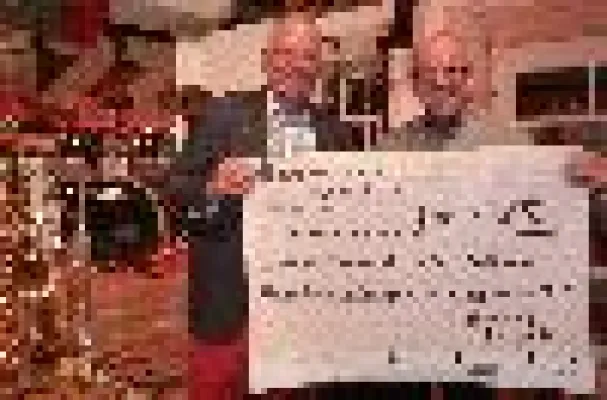 Bild: Jazzclub Denkendorf erhält Spende über 2.500 Euro für neue Beschallungsanlage