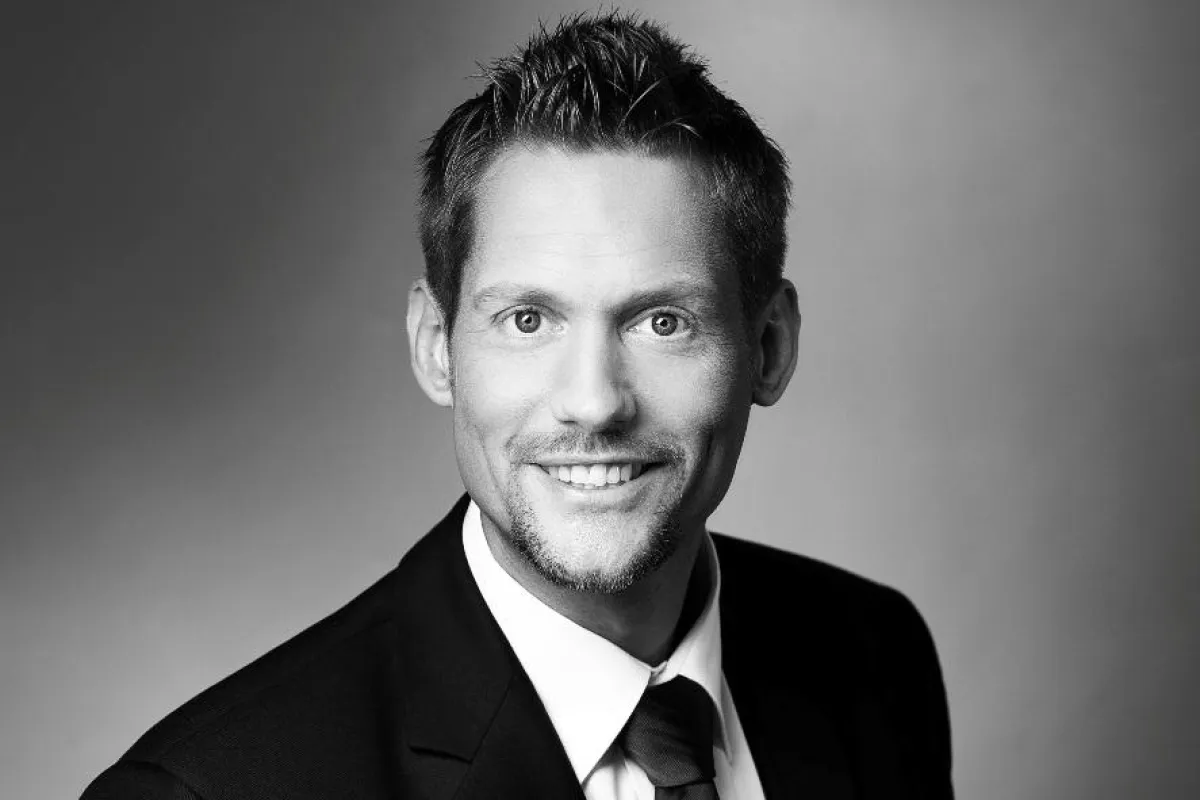 Dirk Stöcker Chief Executive Officer avipool GmbH