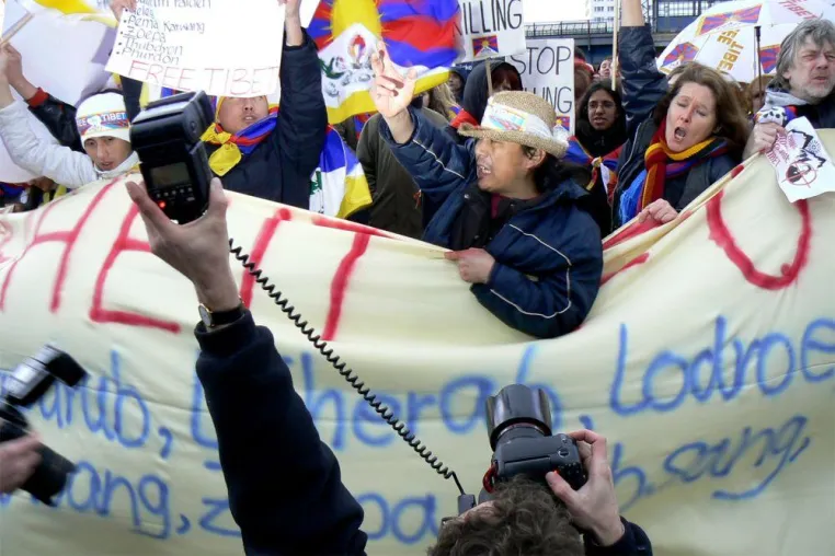 Bild: Tibet-Unterstützer aus Berlin und Brandenburg verurteilen die Gewalt in Tibet