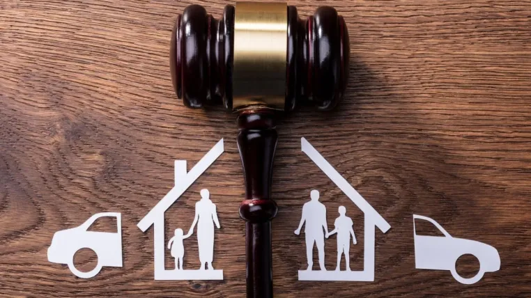 Irena Markovic informiert über Immobilien - Diese Optionen gibt es bei einer Scheidung Bild: Irena Markovic informiert über Immobilien - Diese Optionen gibt es bei einer Scheidung
