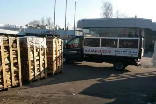 Bild: Kaminholz-Bollich beliefert Ostwestfalen jährlich mit tausenden kWh Wärme