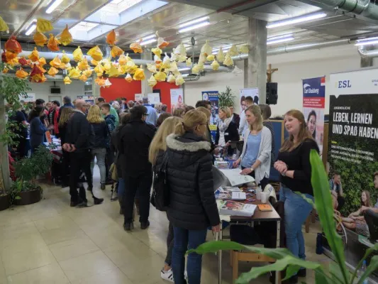 Bild: Schule, Lernen, Reisen, Leben weltweit