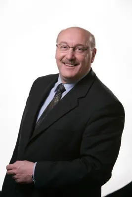 Bild: Flache Hierarchien erfordern Umdenken in der Mitarbeiterführung