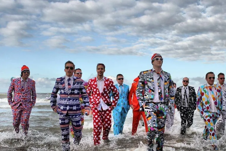 OppoSuits der neueste Trend zu Karneval. Mischung aus Kostüm & Fashion Bild: OppoSuits der neueste Trend zu Karneval. Mischung aus Kostüm & Fashion