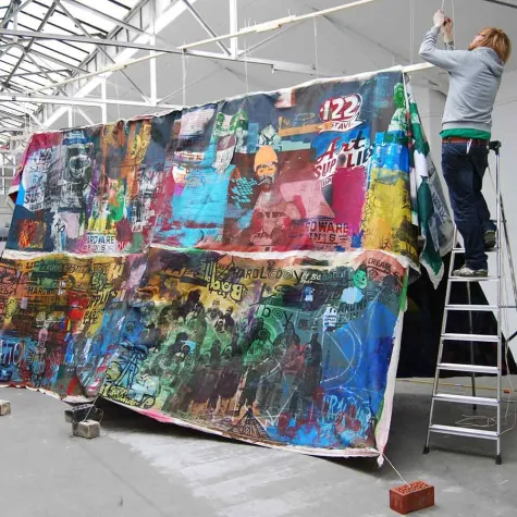 Bild: 72hoursgallery vs. 44flavours