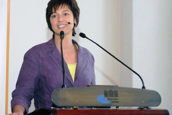 Bild: Ulrike Müller, MdL begrüßt positive Entscheidung des Bayerischen Verfassungsgerichtshofs