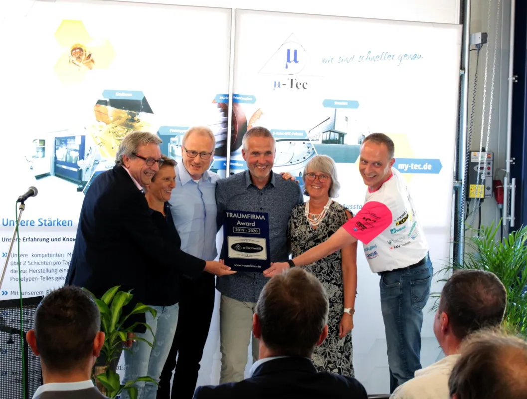 Übergabe des Traumfirma-Awards