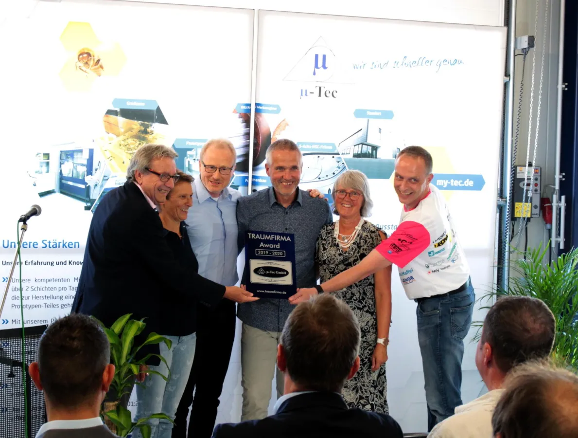 Übergabe des Traumfirma-Awards