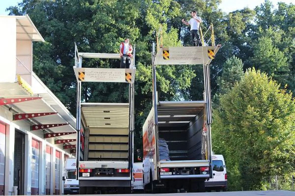 Zwei von schweizweit zehn solcher Speziallifte stehen bei Gonzalez in Schaffhausen