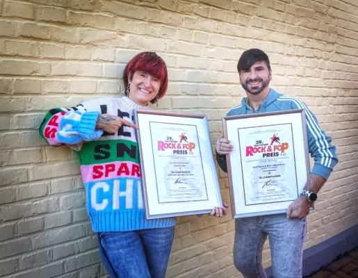 Bild: Osnabrücker Deutsch-Pop Duo „GLÜXKINDER“ zweifach mit dem „Deutschen Rock & Pop Preis“ ausgezeichnet