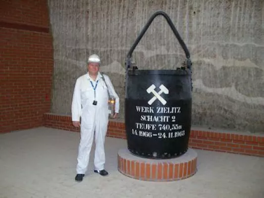 Bild: IPAF-Schulung im Untergrund: Gardemann gibt Sicherheitsschulung tief unter der Erdoberfläche