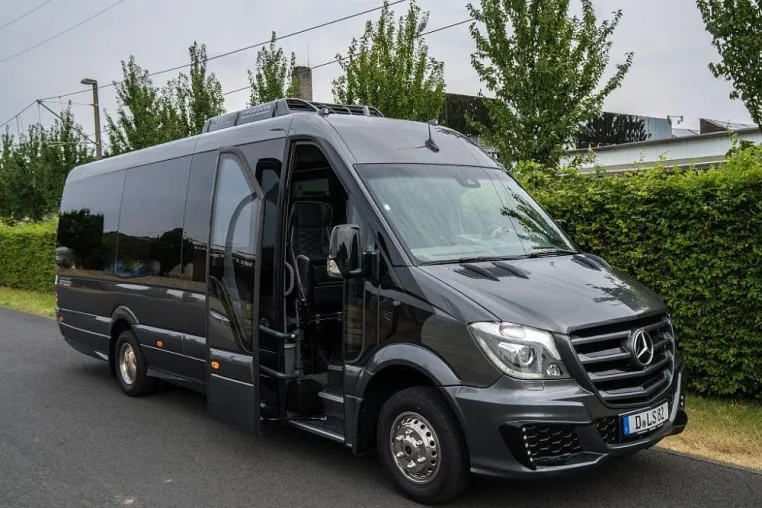 Fahrdienstleister Interline Düsseldorf: Bus-Familie bekommt Zuwachs Bild: Fahrdienstleister Interline Düsseldorf: Bus-Familie bekommt Zuwachs