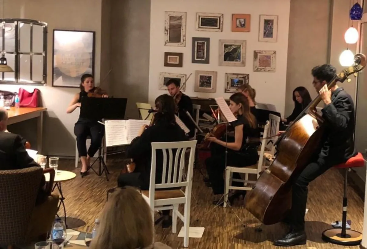 Mal ein anderer Blick auf Immobilien in Frankfurt: Konzert beim Museumssalon 2018.