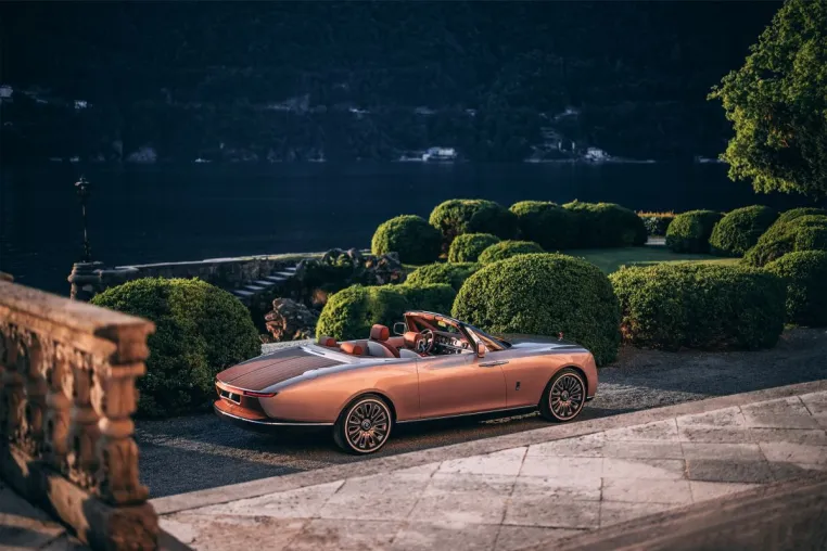 Bild: Rolls-Royce und BOVET 1822 definieren Luxus neu: Das Sondermodell Boat-Tail vereint Erfahrung und Tradition